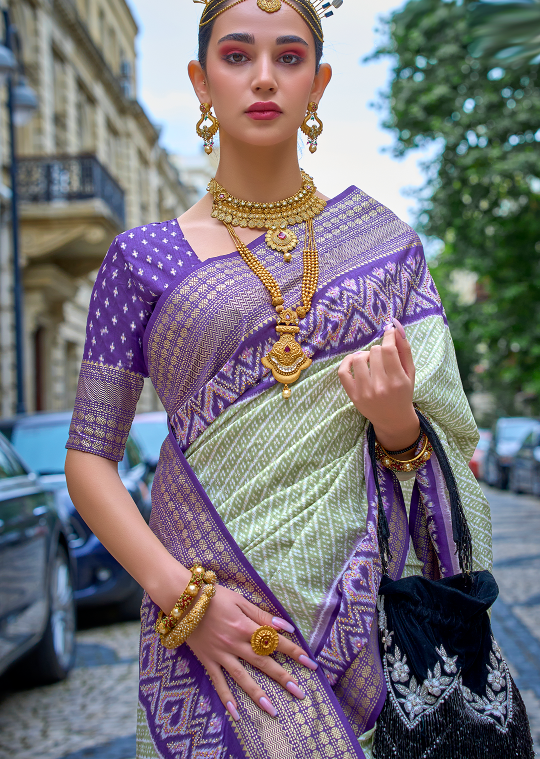 Tea Green & Purple Woven Royal Traditional Patola Silk Saree