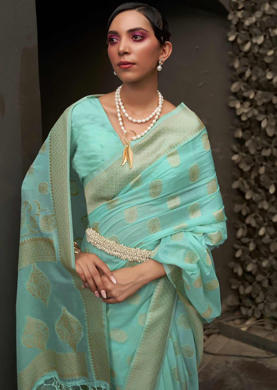 Mint Green Woven Two Tone Chinon Chiffon Silk Saree