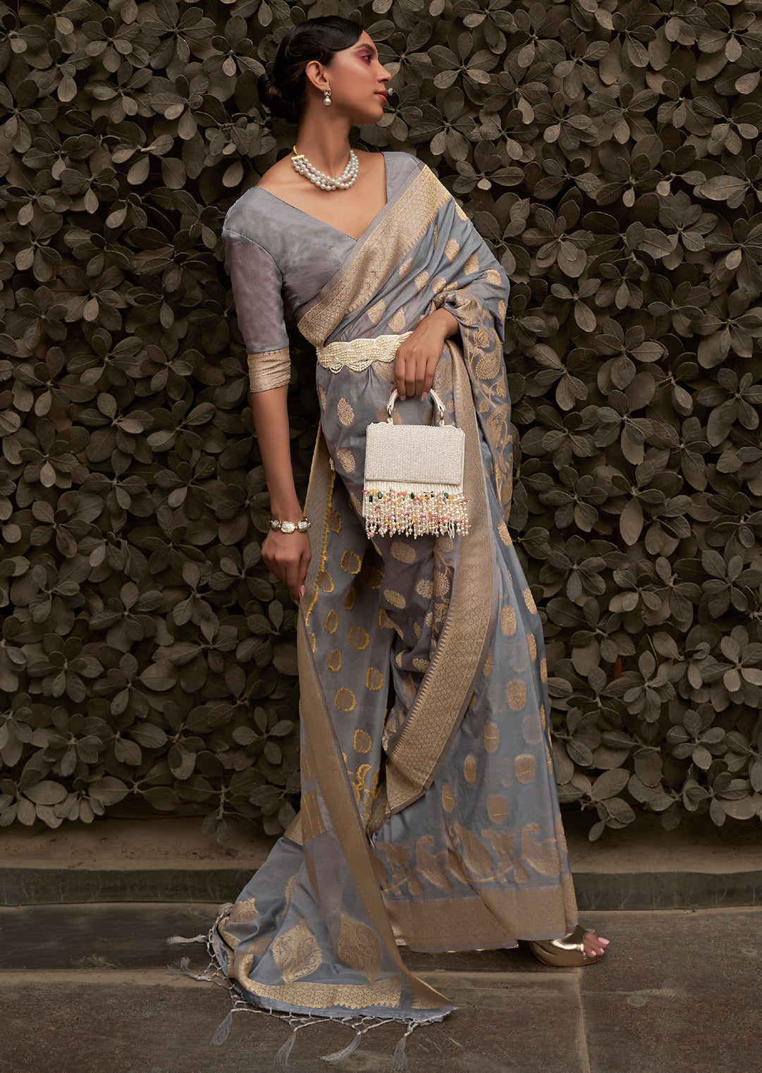 Grey Woven Two Tone Chinon Chiffon Silk Saree