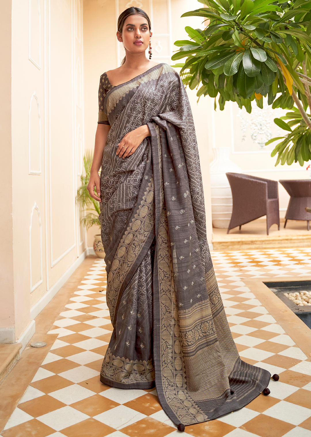 Grey Woven Pure Handloom Khaddi Jute Silk Saree