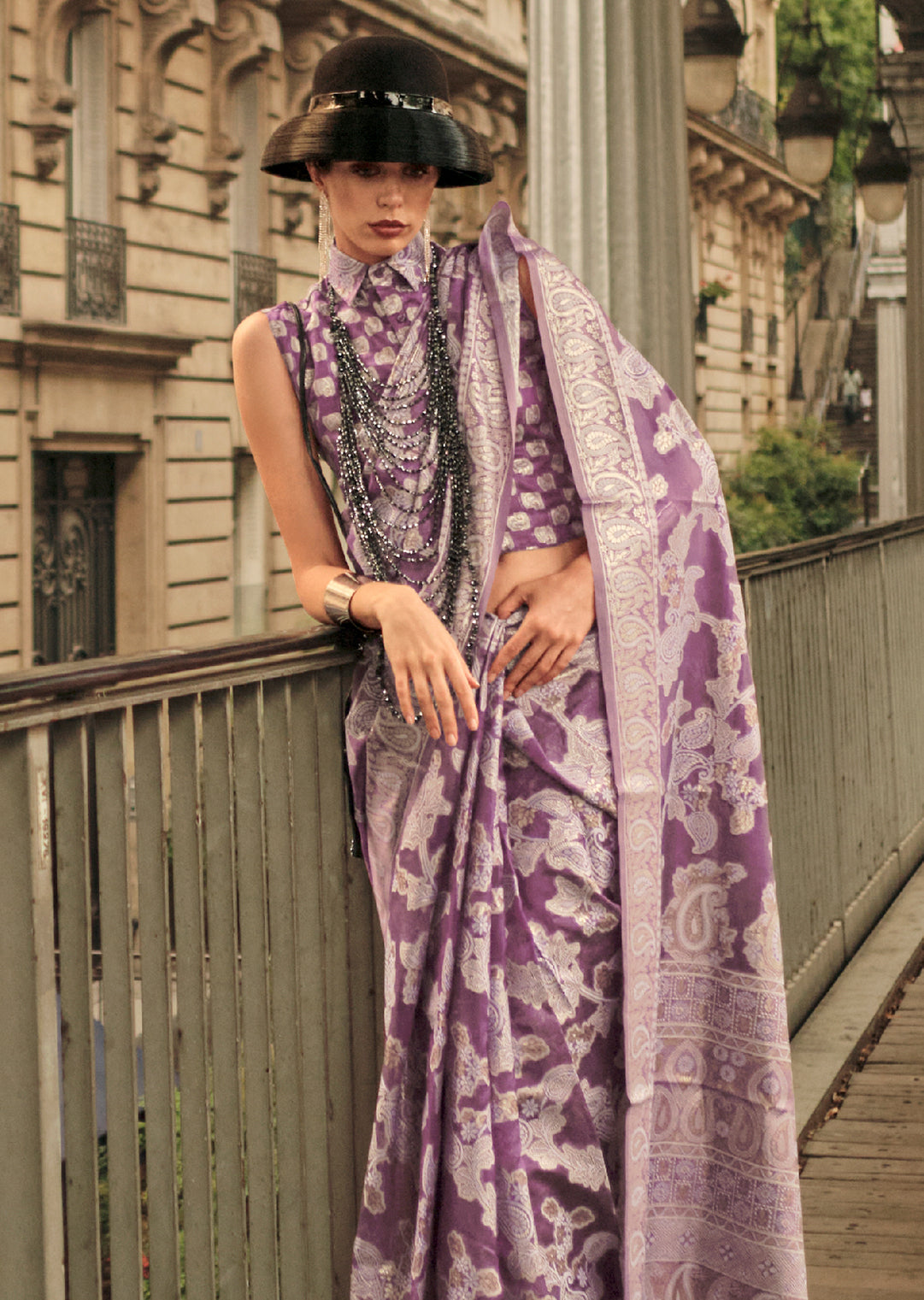 Heather Purple Woven Handloom Chikankari Lucknowi Organza Silk Saree
