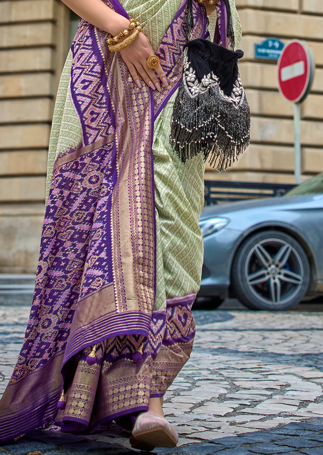 Tea Green & Purple Woven Royal Traditional Patola Silk Saree