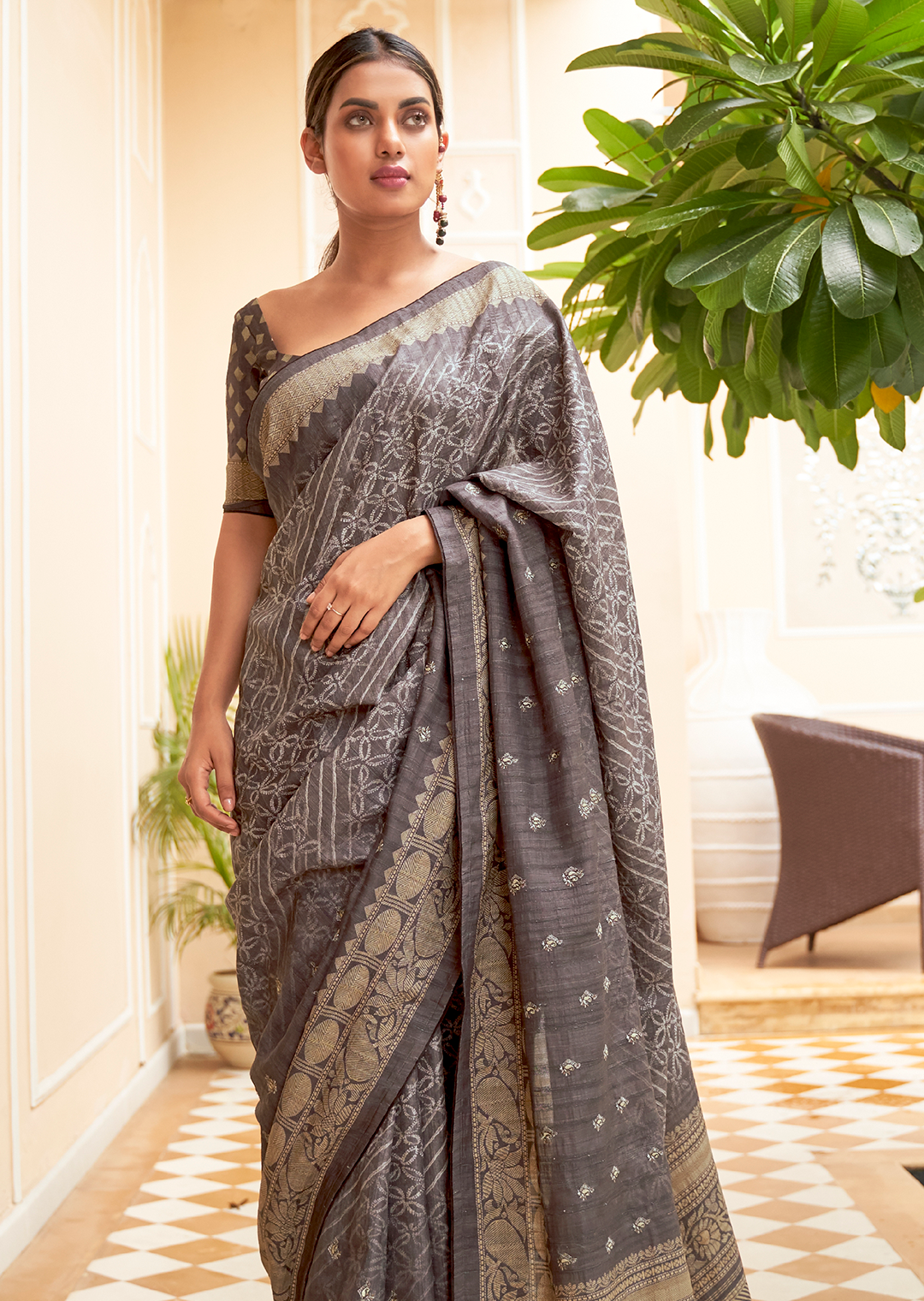 Grey Woven Pure Handloom Khaddi Jute Silk Saree