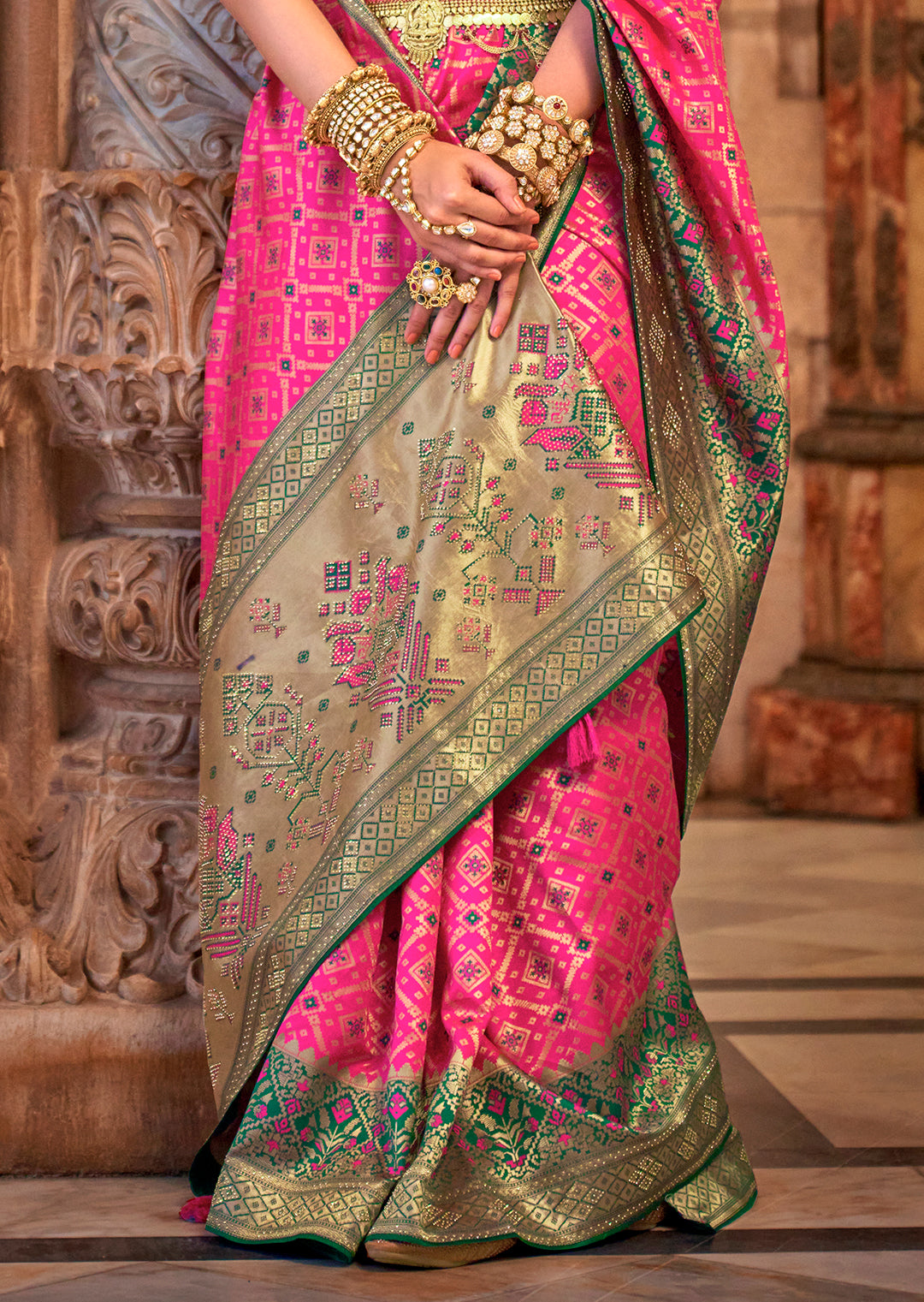 Hot Pink	Woven Royal Patola Silk Saree