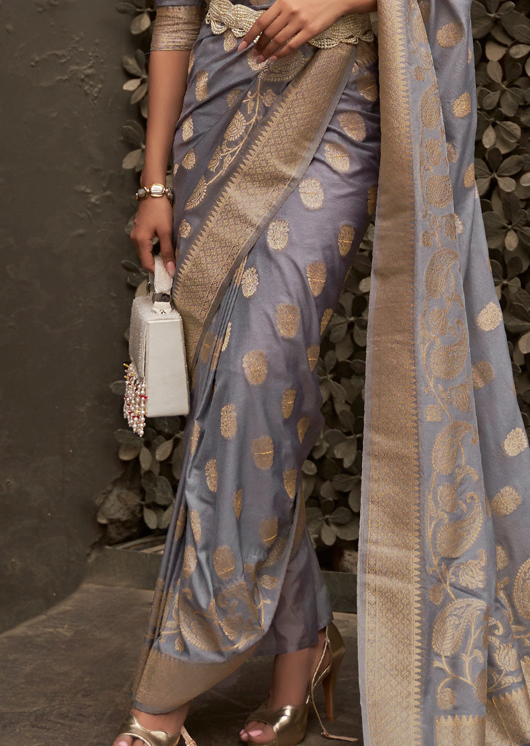 Grey Woven Two Tone Chinon Chiffon Silk Saree