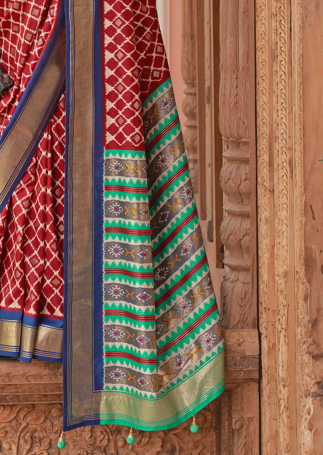 Red	Woven Patola Silk Saree