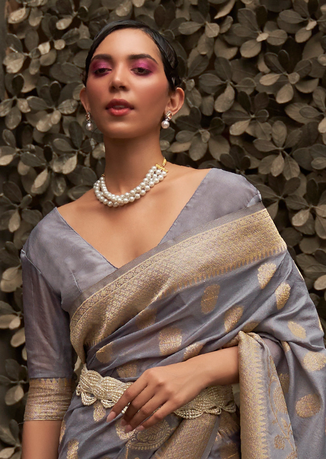 Grey Woven Two Tone Chinon Chiffon Silk Saree