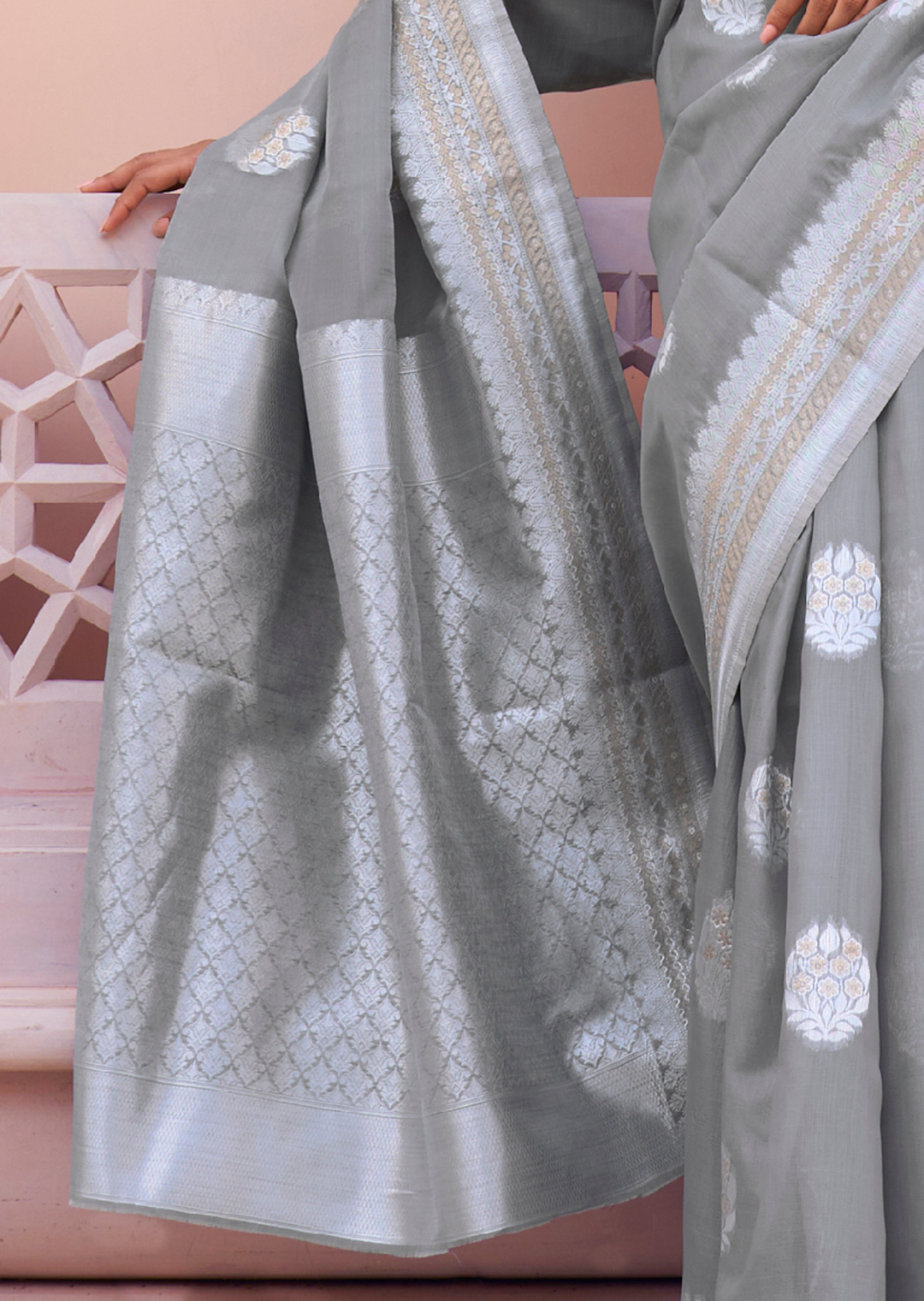 CLOUD GRAY WOVEN PURE HANDLOOM LINEN SAREE