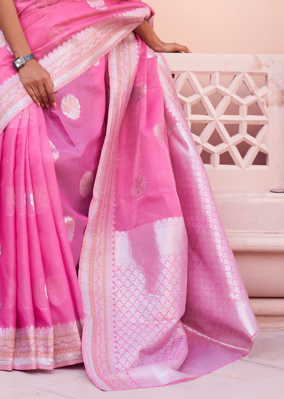 PINK WOVEN PURE HANDLOOM LINEN SAREE