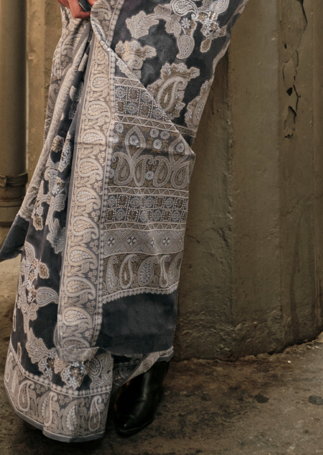 Dark Grey Woven Handloom Chikankari Lucknowi Organza Silk Saree