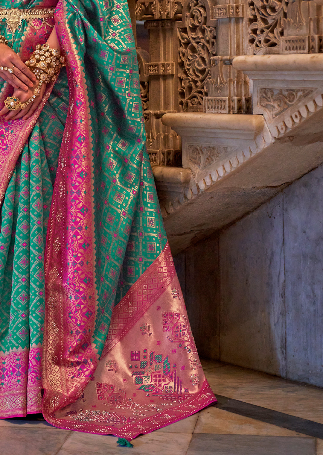 Turquoise Green Woven Royal Patola Silk Saree