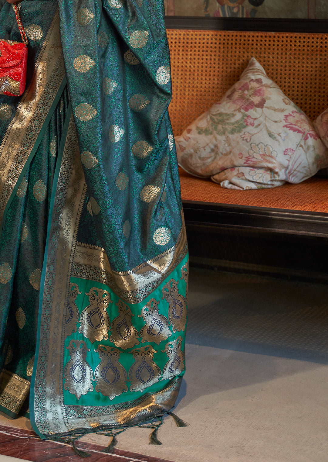 Pine Green Zari Woven Handloom Pure Banarasi Satin Silk Saree