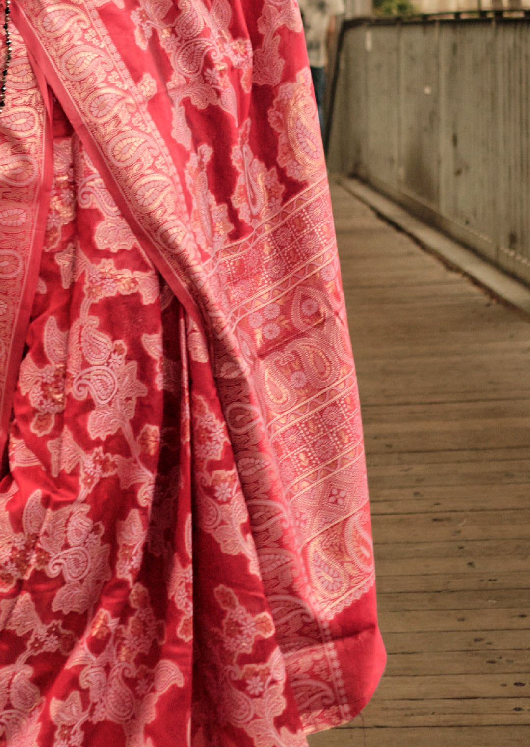 Red Woven Handloom Chikankari Lucknowi Organza Silk Saree