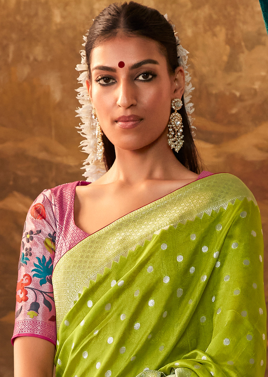 Parrot Green Zari & Resham Woven Designer Banarasi Silk Saree