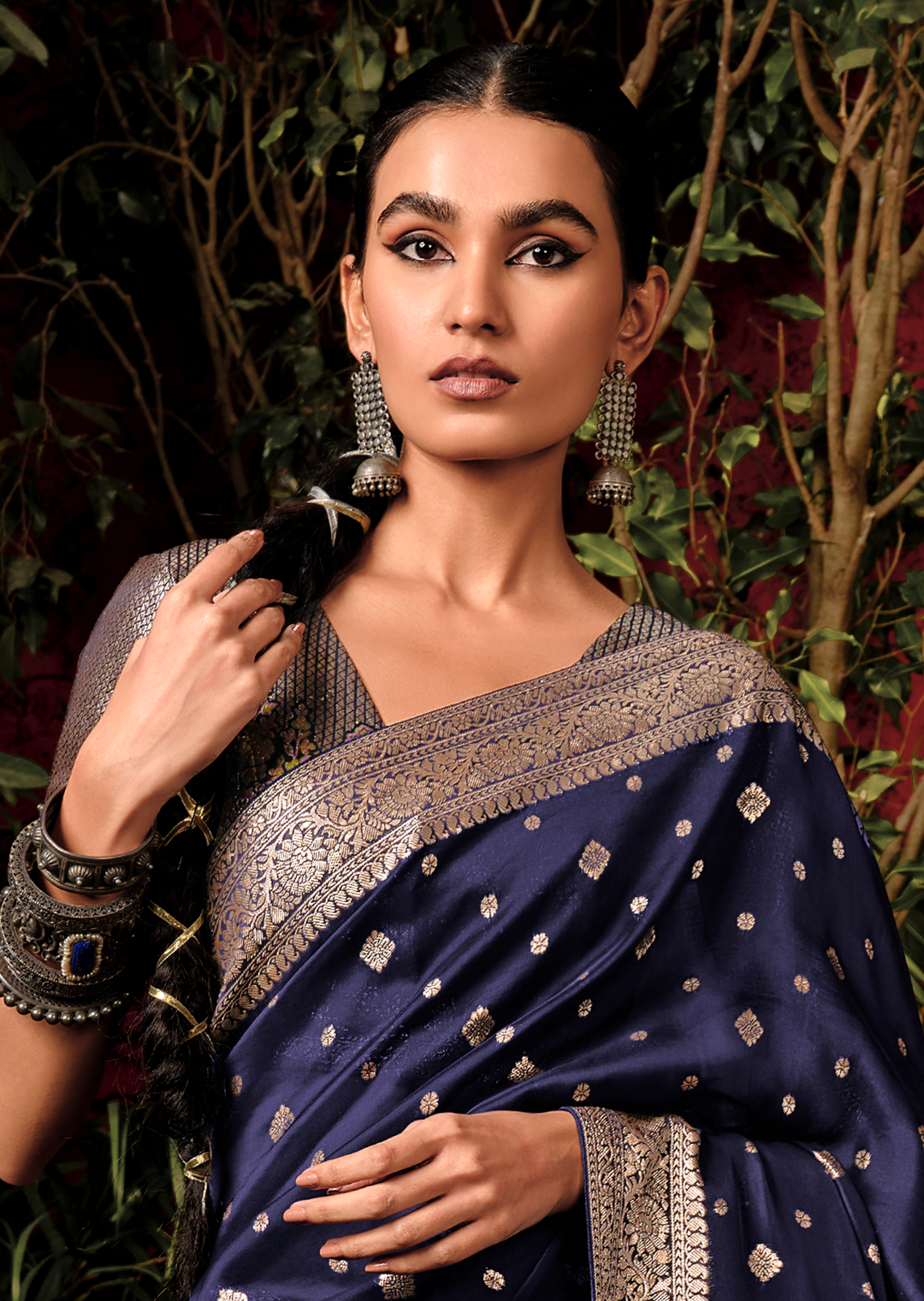 Navy Blue Woven Pure Viscose Dola Silk Banarasi Saree