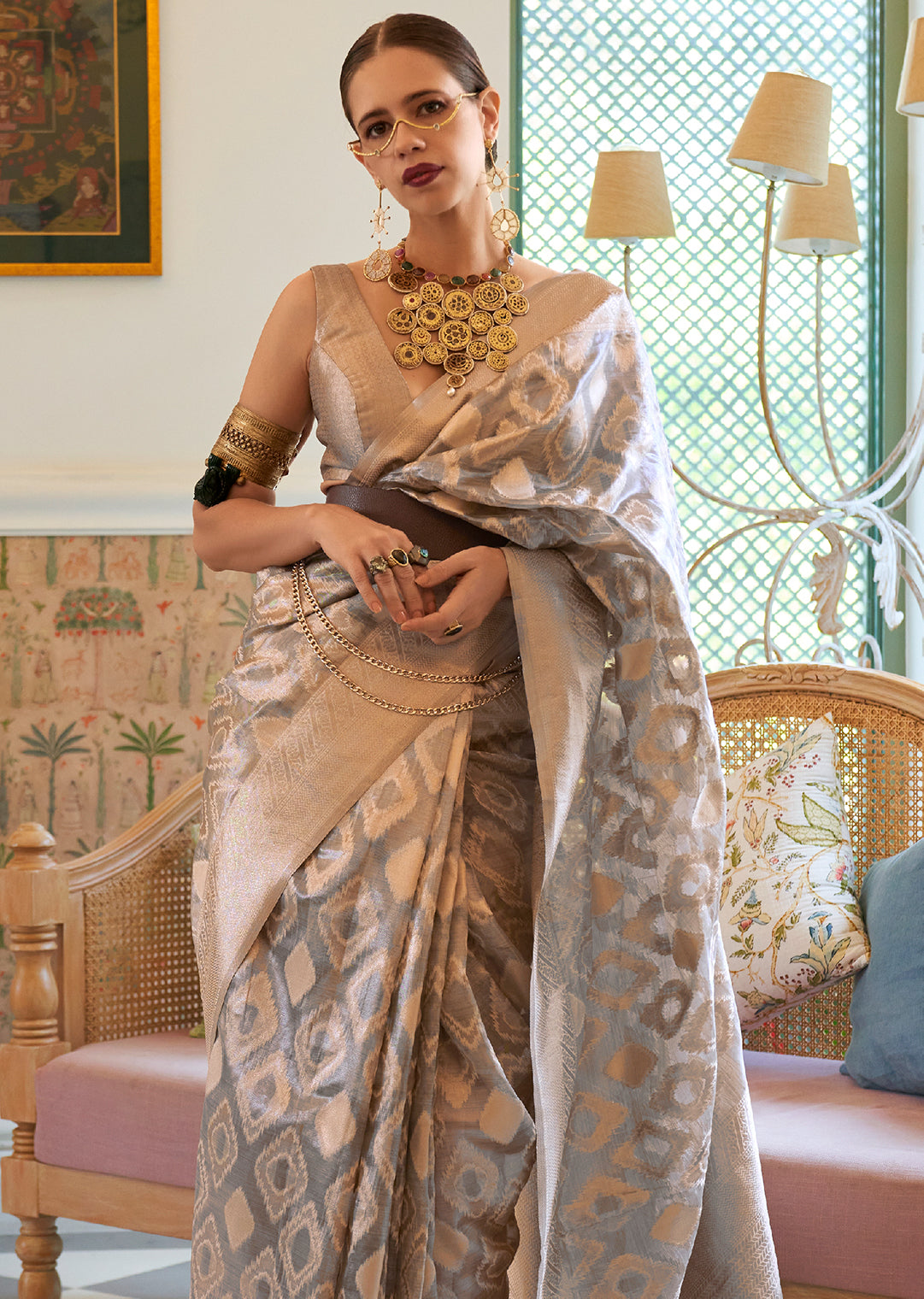 Grey Woven Pure Handloom Tissue Silk Saree