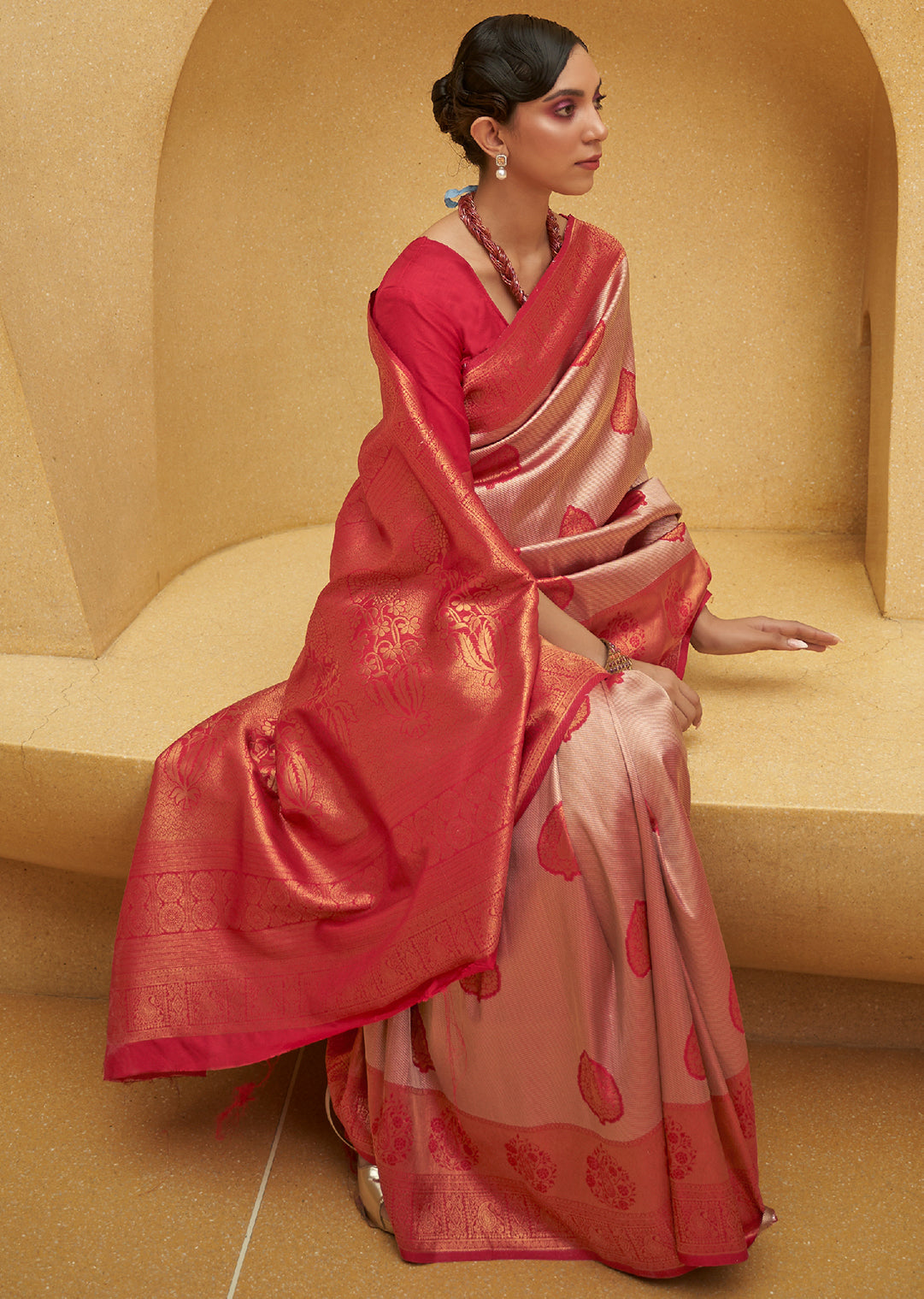 Red	Zari Woven Two Tone Handloom Kanjivaram Silk Saree