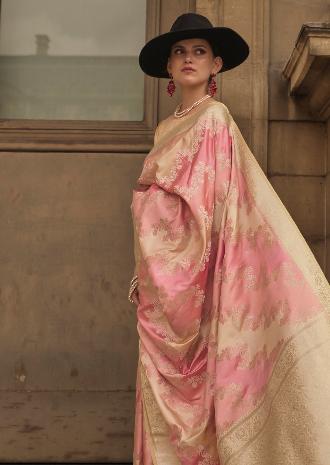 Crepe Pink Woven Pure Handloom Banarasi Satin Silk Saree