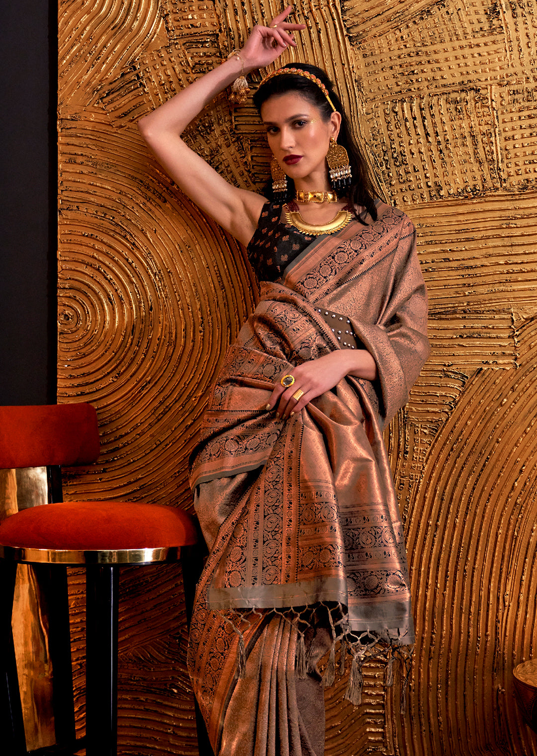 Black Copper	Zari Woven Pure Handloom Kanjivaram Silk Saree