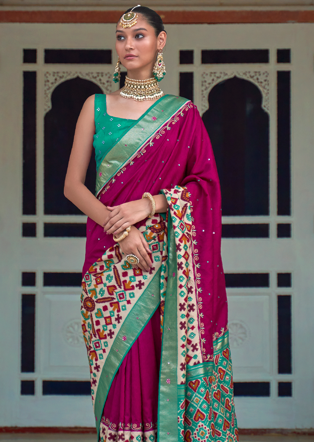 Wine Pink Woven Traditional Patola Silk Saree