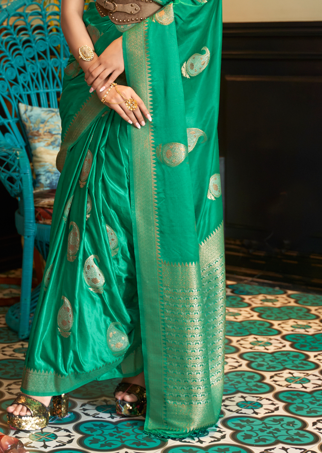 EMERALD GREEN	ZARI WOVEN BANARASI PURE SATIN SILK SAREE