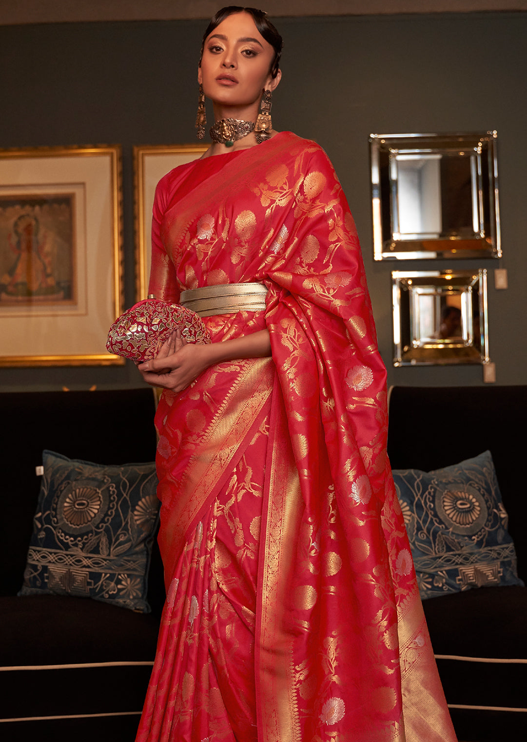 RED	ZARI WOVEN HANDLOOM BANARASI SILK SAREE