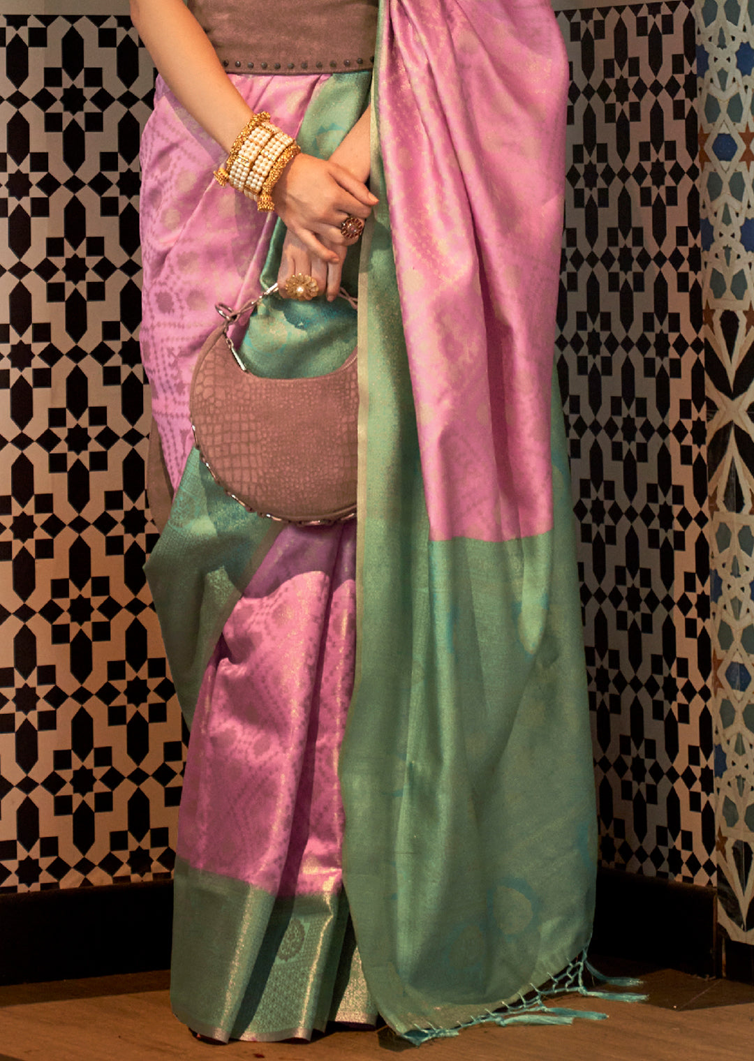 Lavender Pink Zari Woven Handloom Kanjivaram Silk Saree