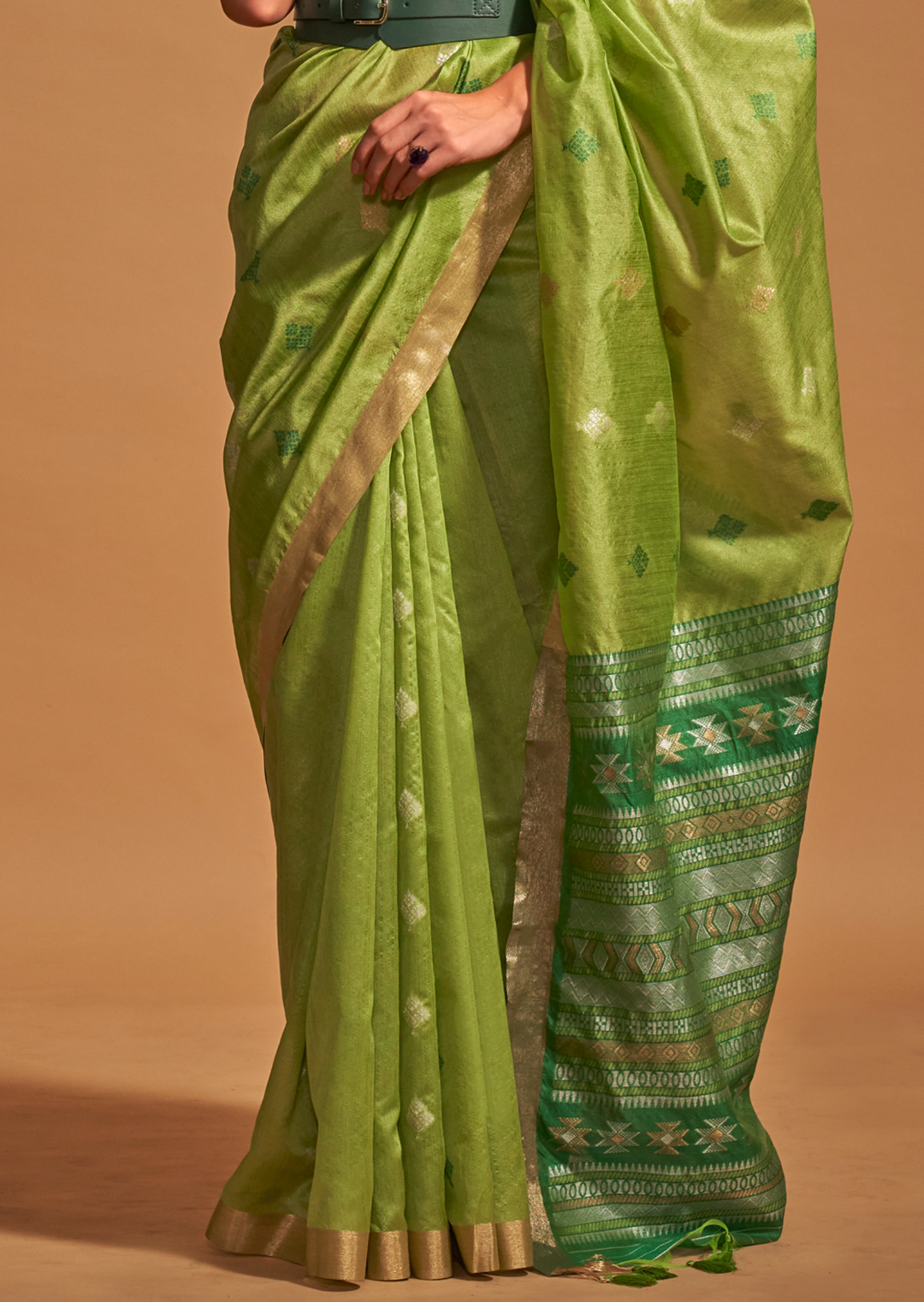 Pear Green Woven Pure Handloom Silk Saree