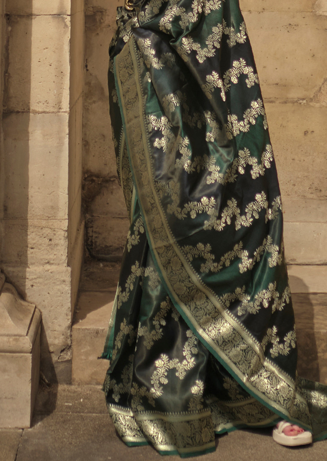 Bottle Green Woven Pure Handloom Banarasi Satin Silk Saree