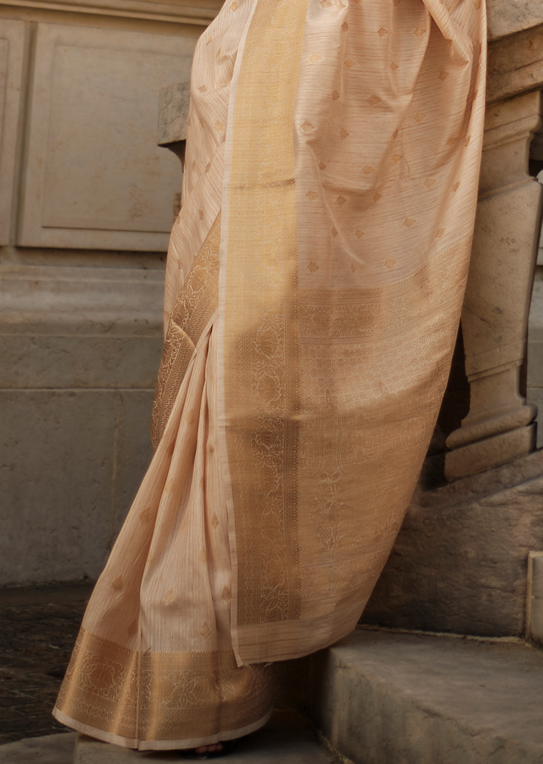 Beige Off White Woven Pure Handloom Khadi Silk Saree