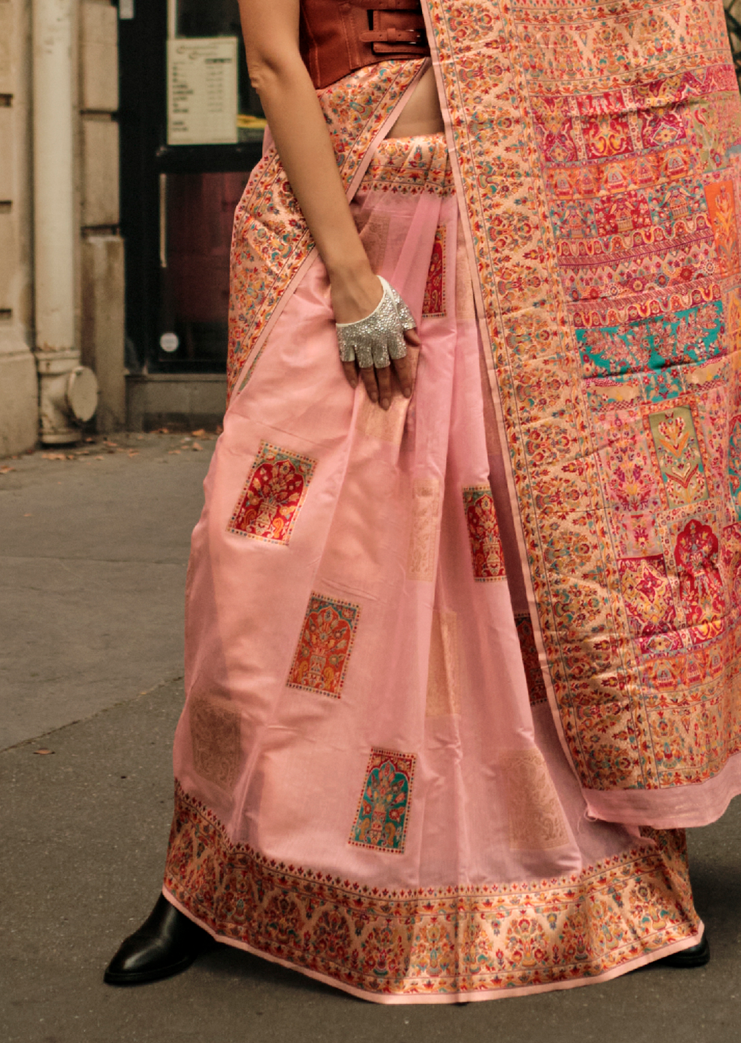 Crepe Pink Woven Pure Handloom Kashmiri Jamewar Silk Saree