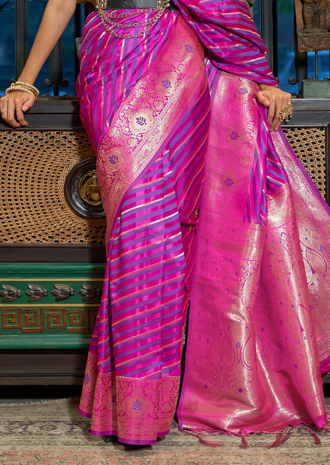 Magenta Purple Zari Woven Handloom Pure Banarasi Satin Silk Saree