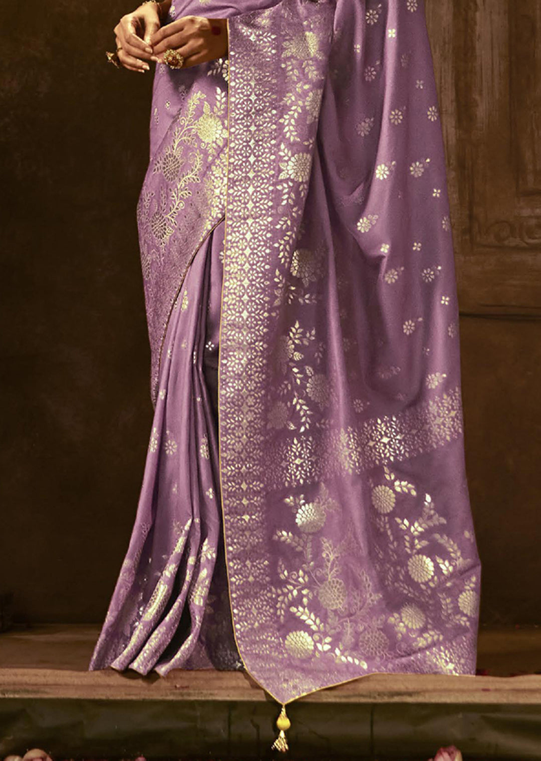 LILAC PURPLE WOVEN PURE CREPE SILK DESIGNER BANARASI SAREE