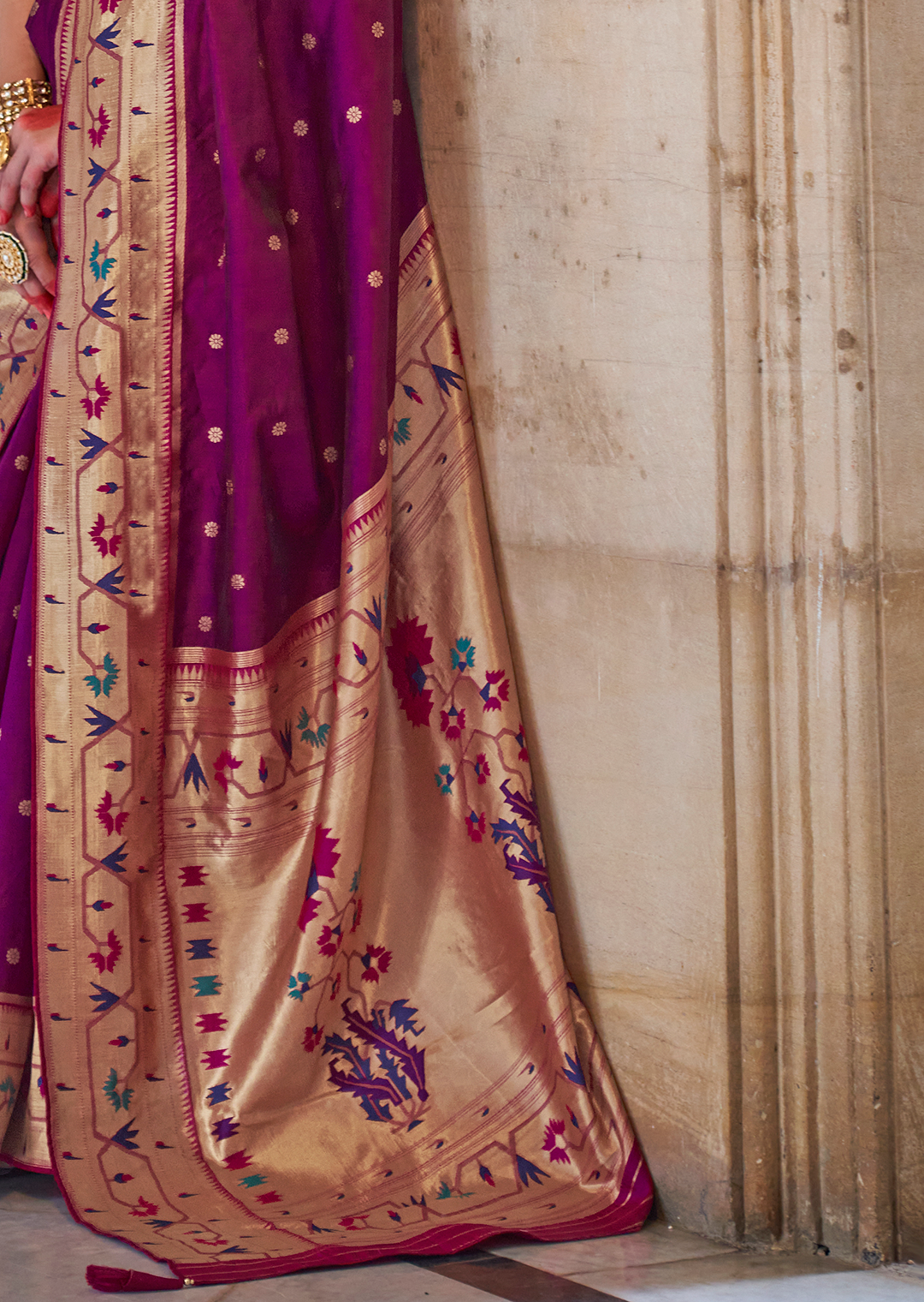 Grape Purple	Woven Traditional Royal Patola Paithani Silk Saree