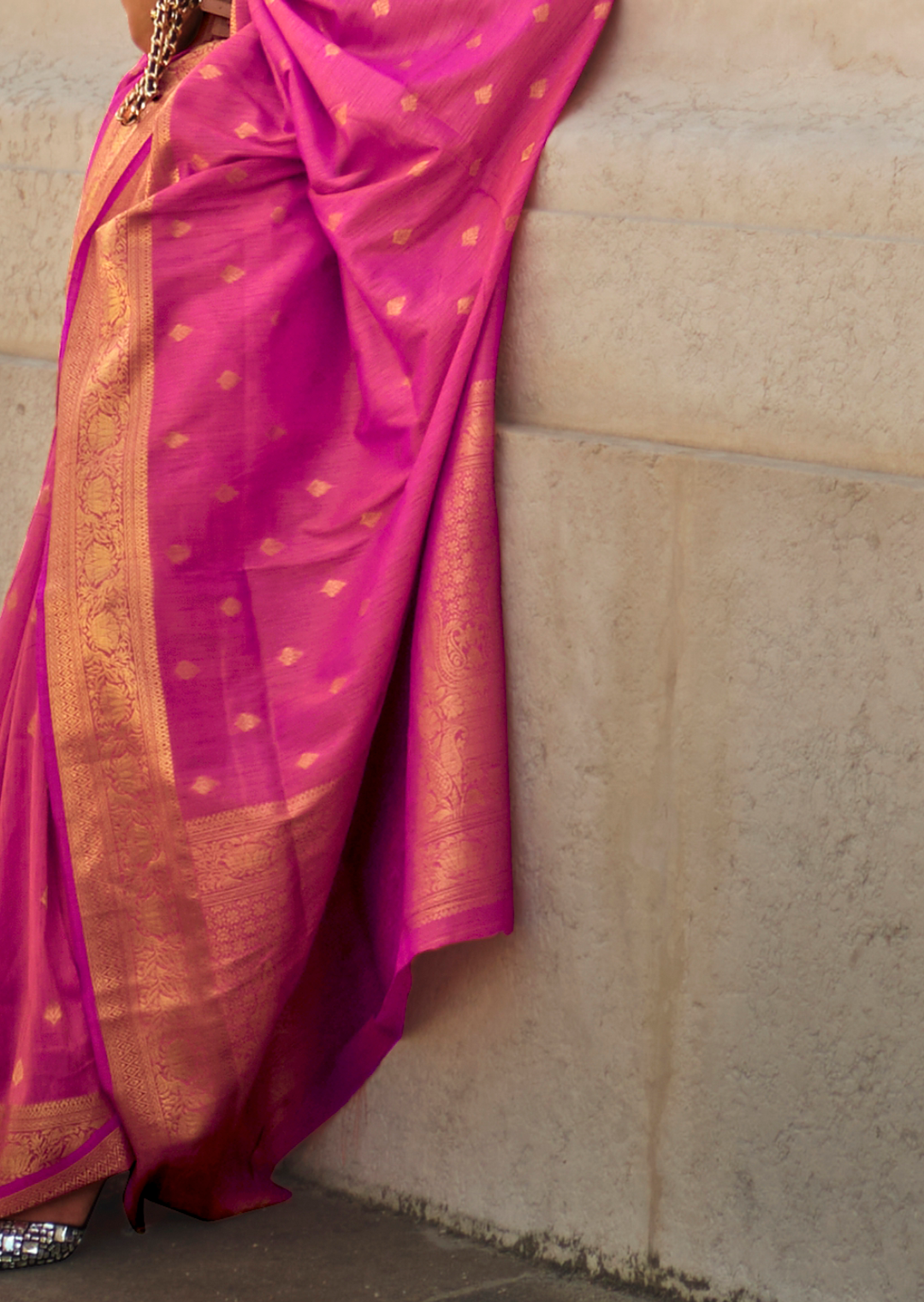 Hot Pink	Woven Pure Handloom Khadi Silk Saree