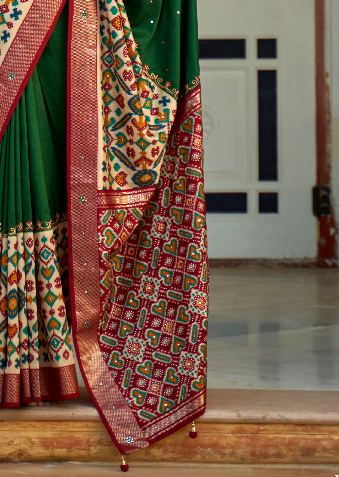 Green Woven Traditional Patola Silk Saree