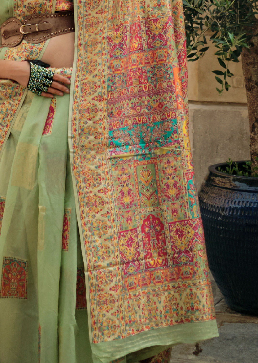 Tea Green Woven Pure Handloom Kashmiri Jamewar Silk Saree