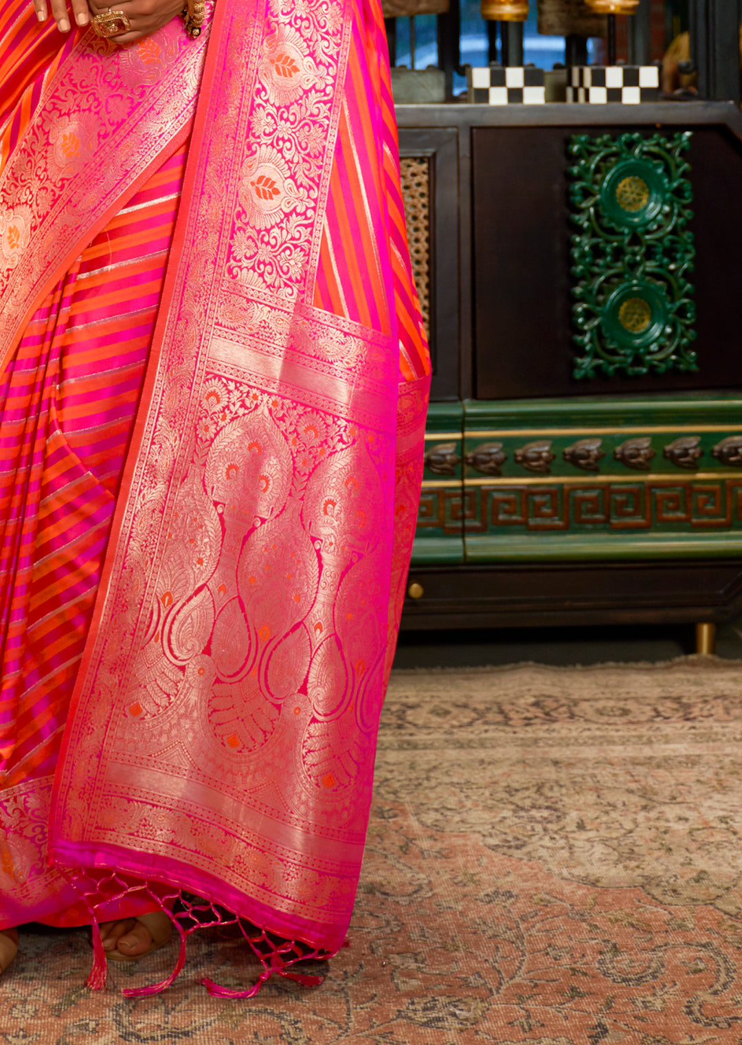 Coral Red & Pink Zari Woven Handloom Pure Banarasi Satin Silk Saree