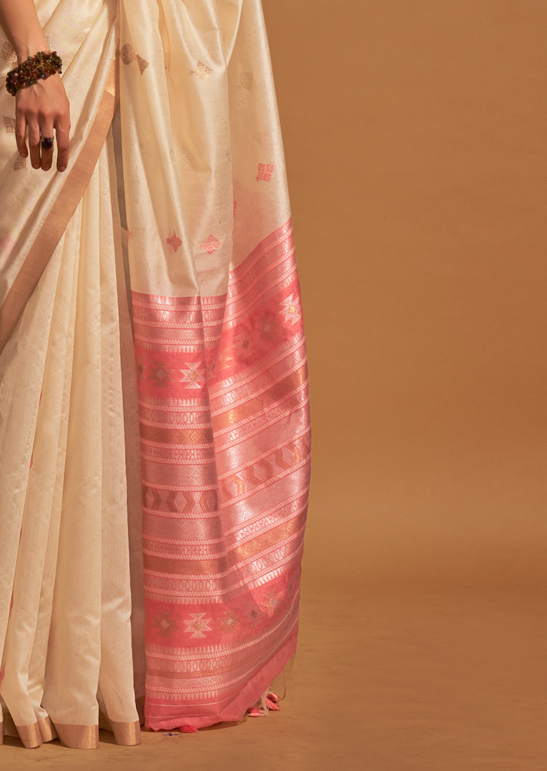 Pearl White Woven Pure Handloom Silk Saree