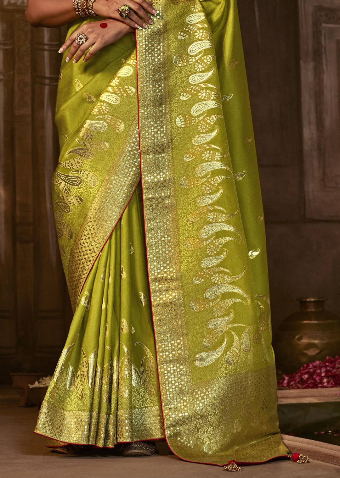 LIME GREEN WOVEN PURE CREPE SILK DESIGNER BANARASI SAREE