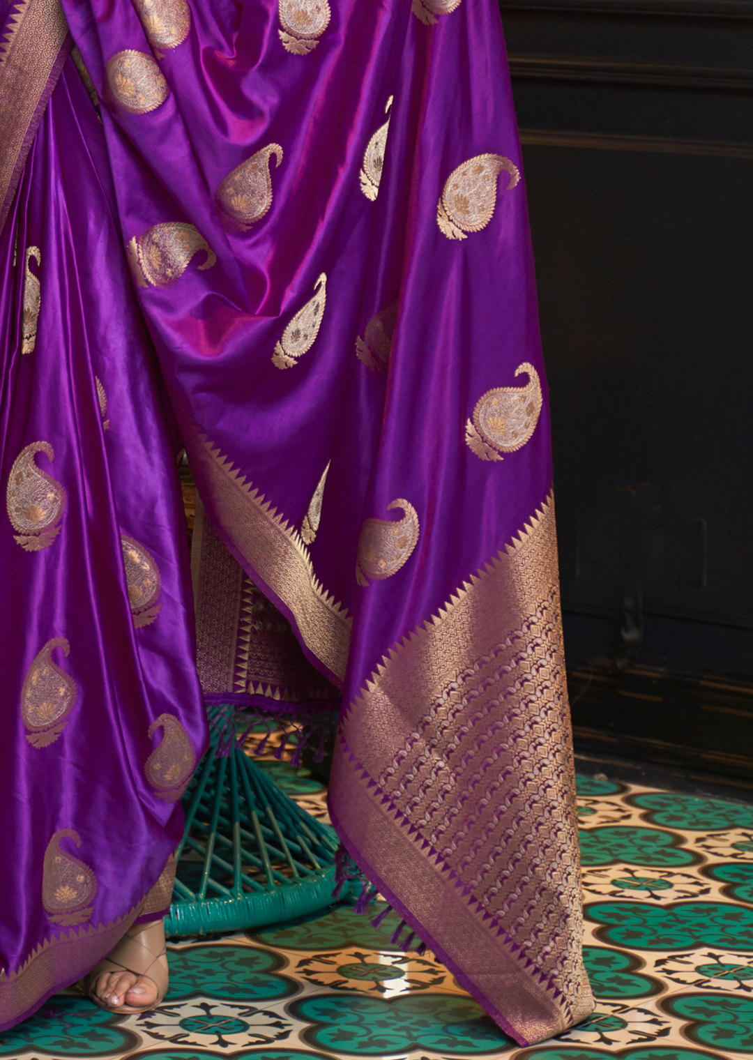 MAGENTA PURPLE ZARI WOVEN BANARASI PURE SATIN SILK SAREE