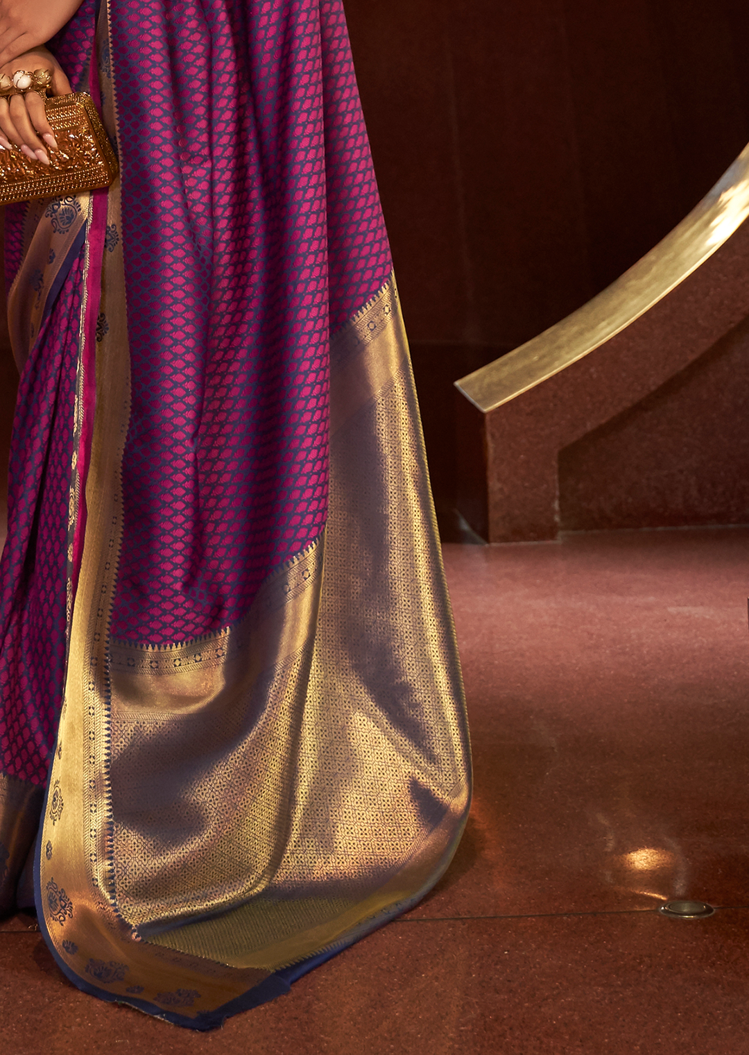 PLUM PURPLE WOVEN HANDLOOM KANJIVARAM SILK SAREE