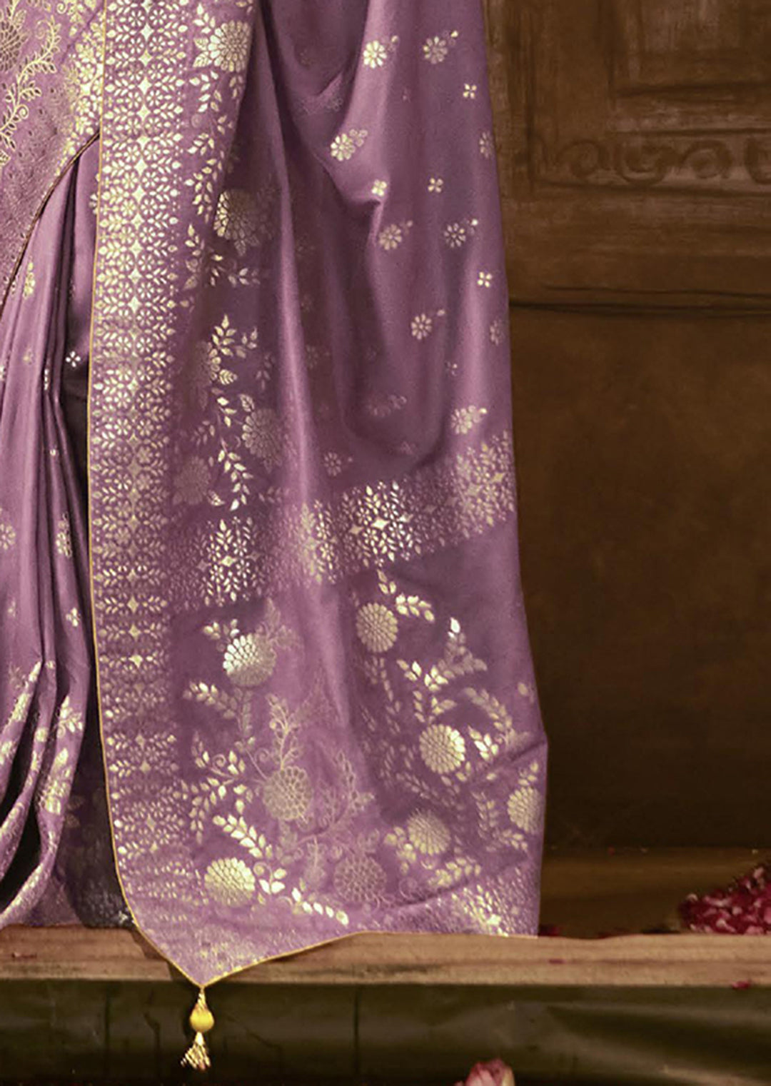 LILAC PURPLE WOVEN PURE CREPE SILK DESIGNER BANARASI SAREE