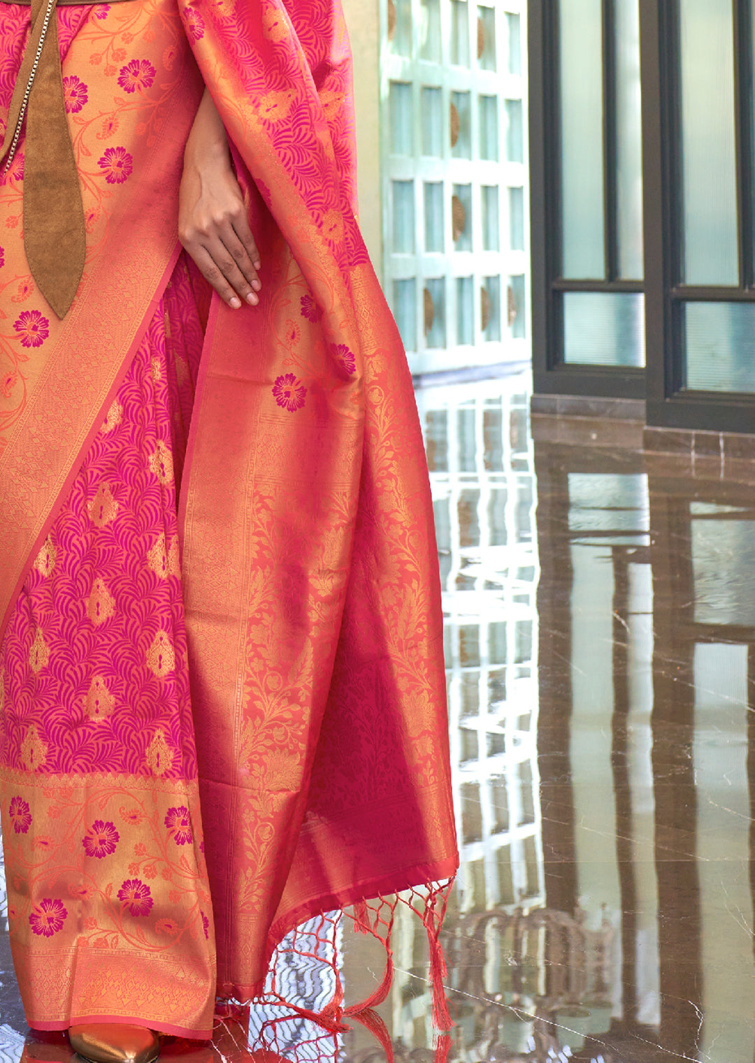 Hot Pink	Woven Handloom Banarasi Silk Saree