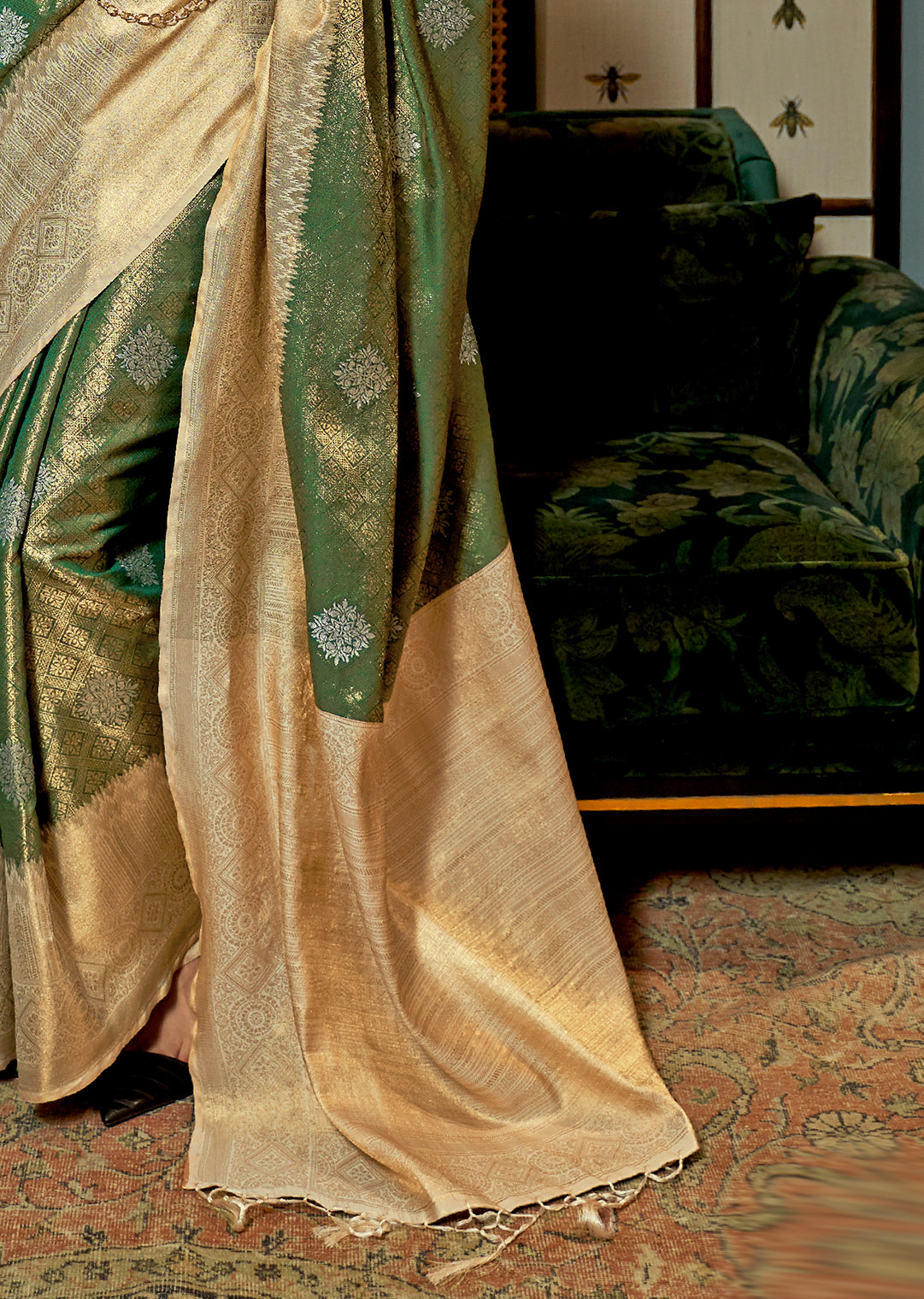 GOLDEN SAGE GREEN	ZARI WOVEN HANDLOOM KANJIVARAM SILK SAREE