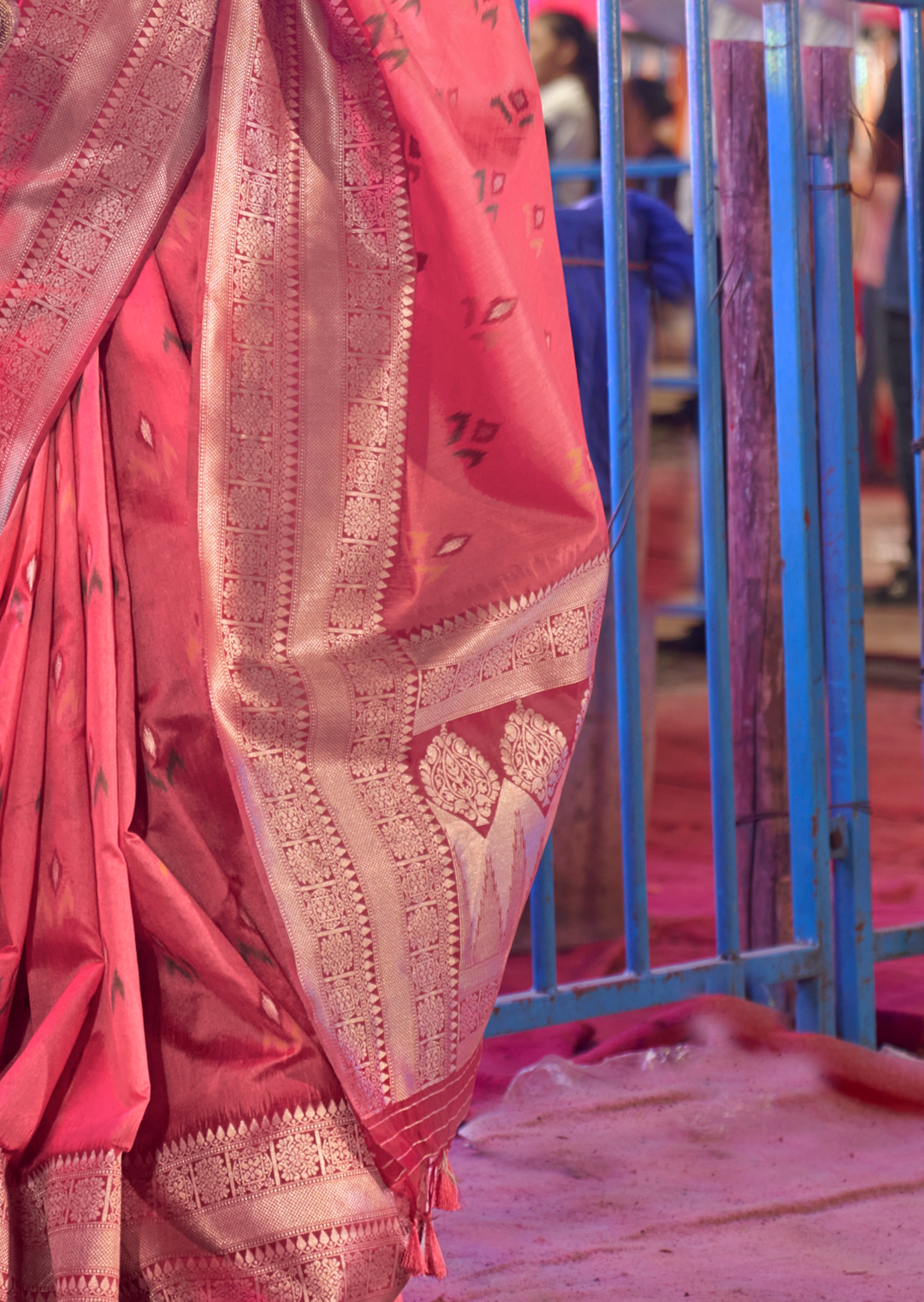 Rouge Pink Woven Pure Handloom Ikat Silk Saree