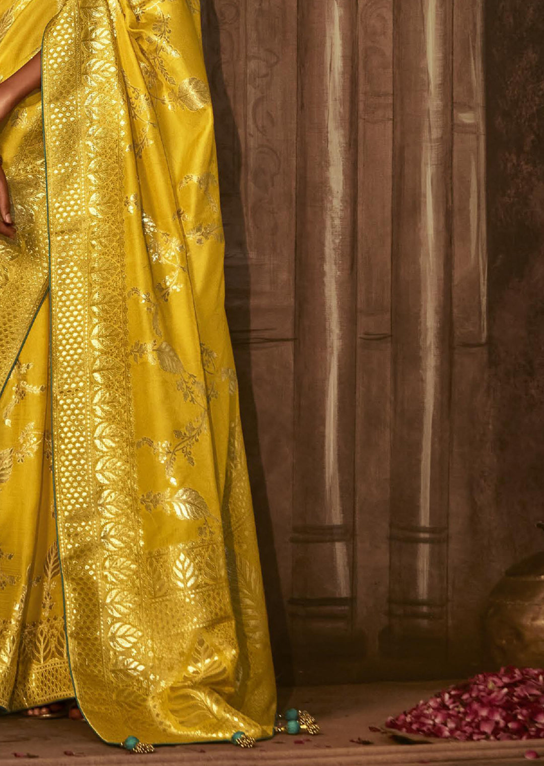 ROYAL YELLOW WOVEN PURE CREPE SILK DESIGNER BANARASI SAREE