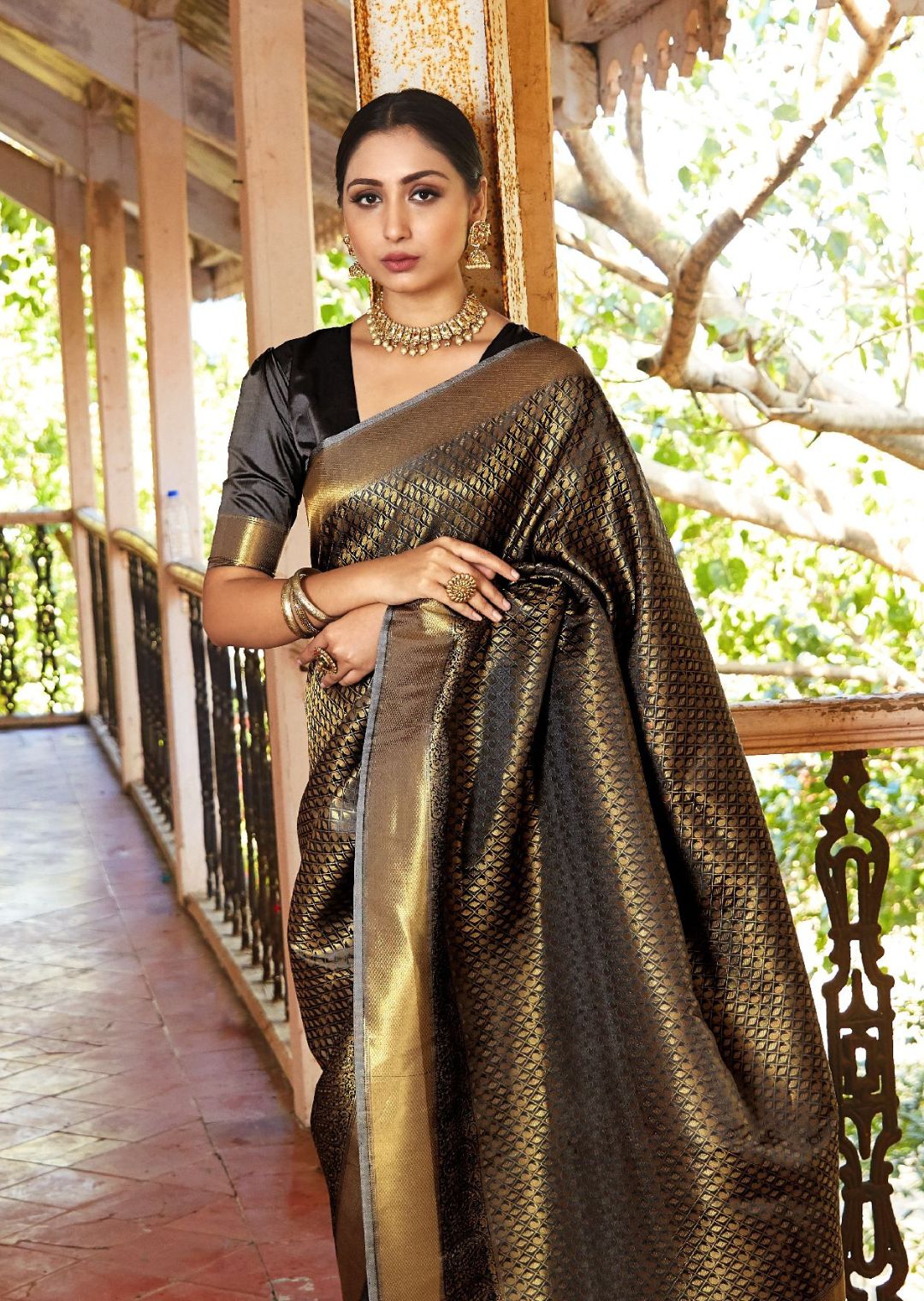 Going golden : Golden Kanjeevarams that can make you shine! | Indian saree  blouses designs, Saree trends, Saree dress