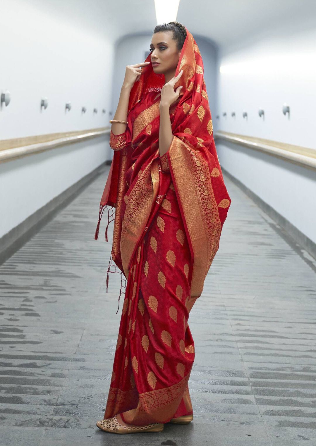 Brick Red Hand Woven Kanjivaram Silk Saree