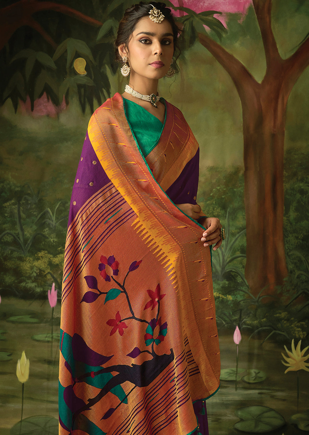 Raisin Purple Woven Paithani Silk Saree With Red Border – zarikaariindia.com